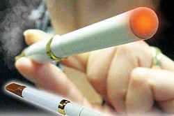 Elektronická cigareta nadělá při odvykání více škody než užitku Elektronická cigareta nadělá při odvykání více škody než užitku