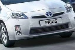 Toyota chce do dvou let vyrábět hybridy bez použití vzácných kovů Toyota chce do dvou let vyrábět hybridy bez použití vzácných kovů