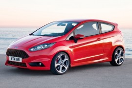 Ford Fiesta ST je na ženevském autosalonu poprvé k vidění v sériové podobě Ford Fiesta ST je na ženevském autosalonu poprvé k vidění v sériové podobě