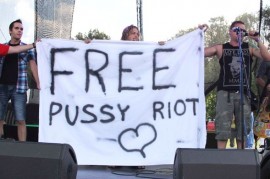 Putovní festival Hrady CZ podpořil Pussy Riot a míří do finále