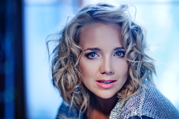 Lucie Vondráčková v létě vyjede na své unplugged turné Lucie Vondrackova Nohy