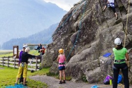 Hřiště pro děti v tyrolských horách