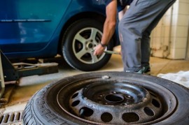 Přezutí na zimní pneumatiky není radno podcenit Přezutí na zimní pneumatiky není radno podcenit