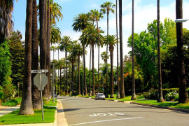Los Angeles natírá ulice na světle šedou. Pomůže to v letních vedrech Los Angeles natírá ulice na světle šedou. Pomůže to v letních vedrech