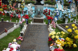Graceland - tady žil a zemřel Elvis Presley Graceland - tady žil a zemřel Elvis Presley