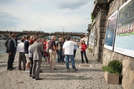 Prague waiting Primátorky anniversary, celebrated rowers on the river Vltava hundred years