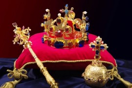 Exhibition of Czech crown jewels Six Chick