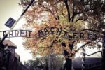 Mrazivá historie holocaustu lidi zajímá, stovky tisíc Čechů navštěvují památníky i výstavy