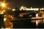 Česká města jsou v zimě přesvícená, lidé hůře spí, hrozí vážné zdravotní problémy