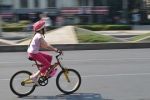 Nechce dítě nosit helmu na kolo? Zkuste pár triků