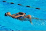 Plavání a vodní terapie: způsob, jak zlepšit kondičku