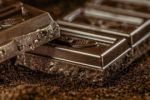 Výběr hořké čokolády může být pro alergika nebo vegana problém